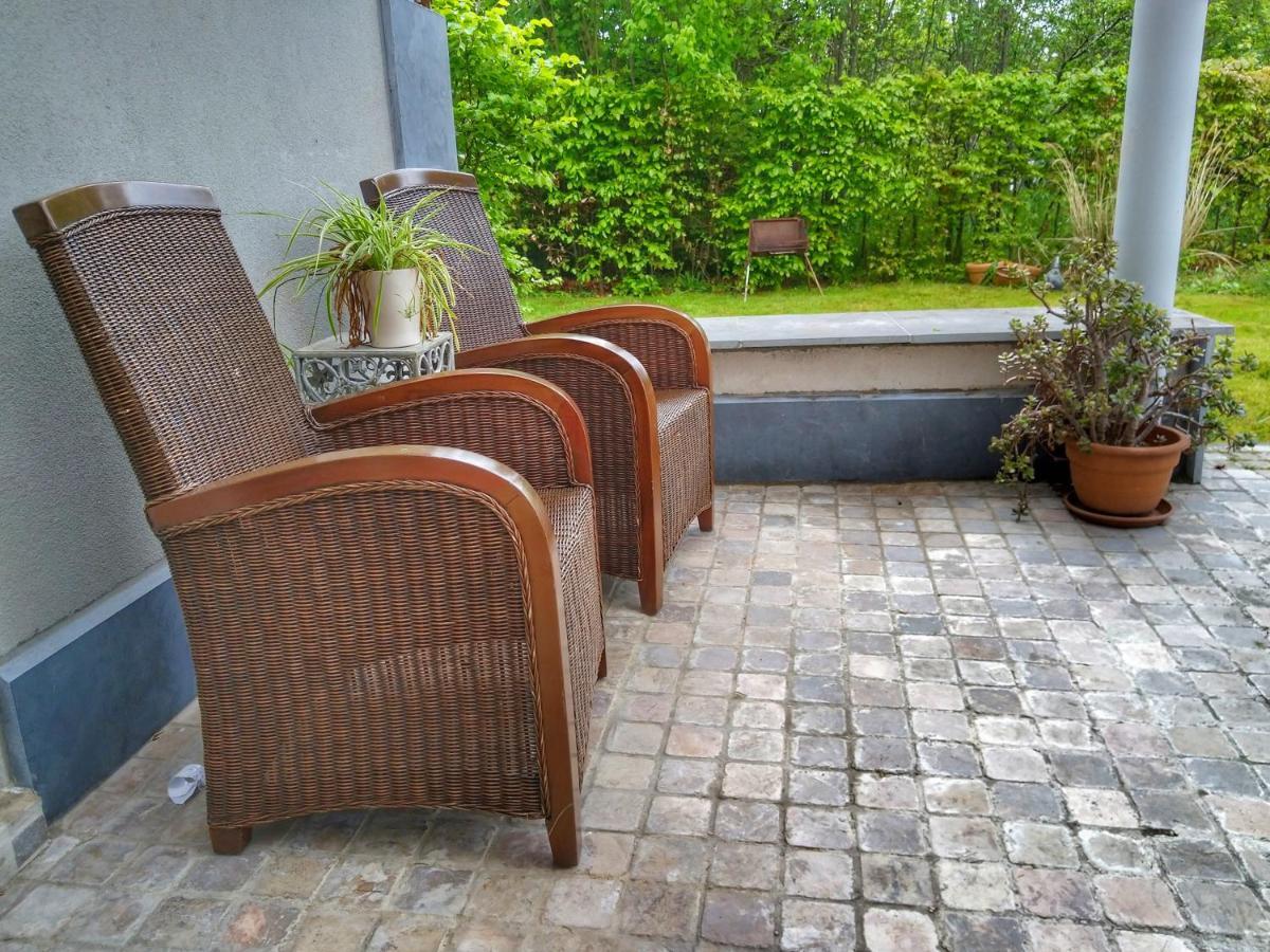 The White Door Apartment Алст Екстериор снимка