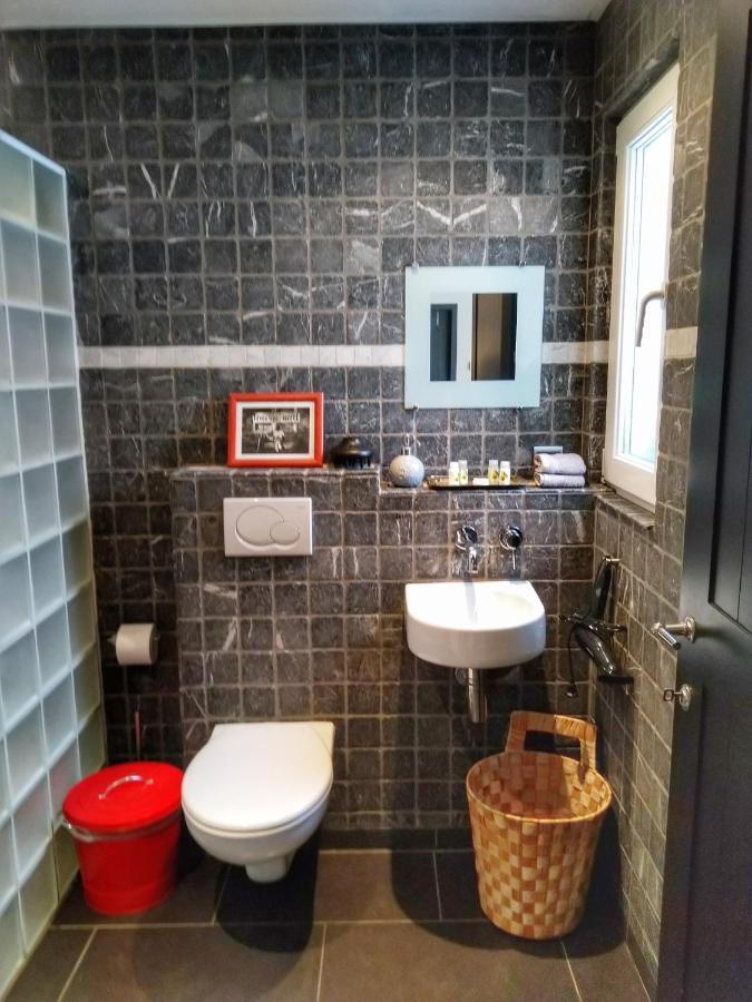 The White Door Apartment Алст Екстериор снимка